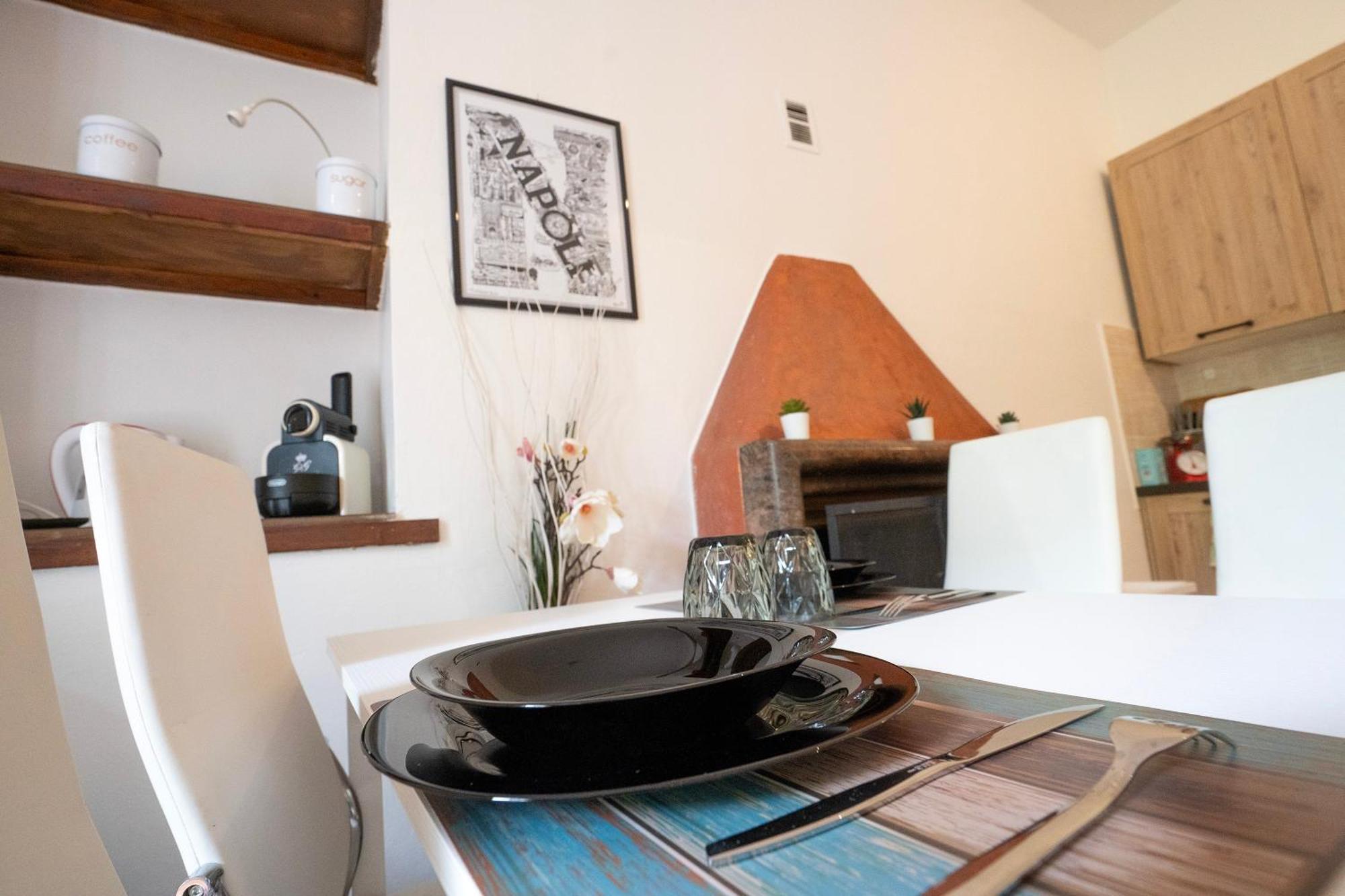 Dieghouse - Monolocale Con Cortile In Corte Lombarda Vicino Al Centro Monza Buitenkant foto