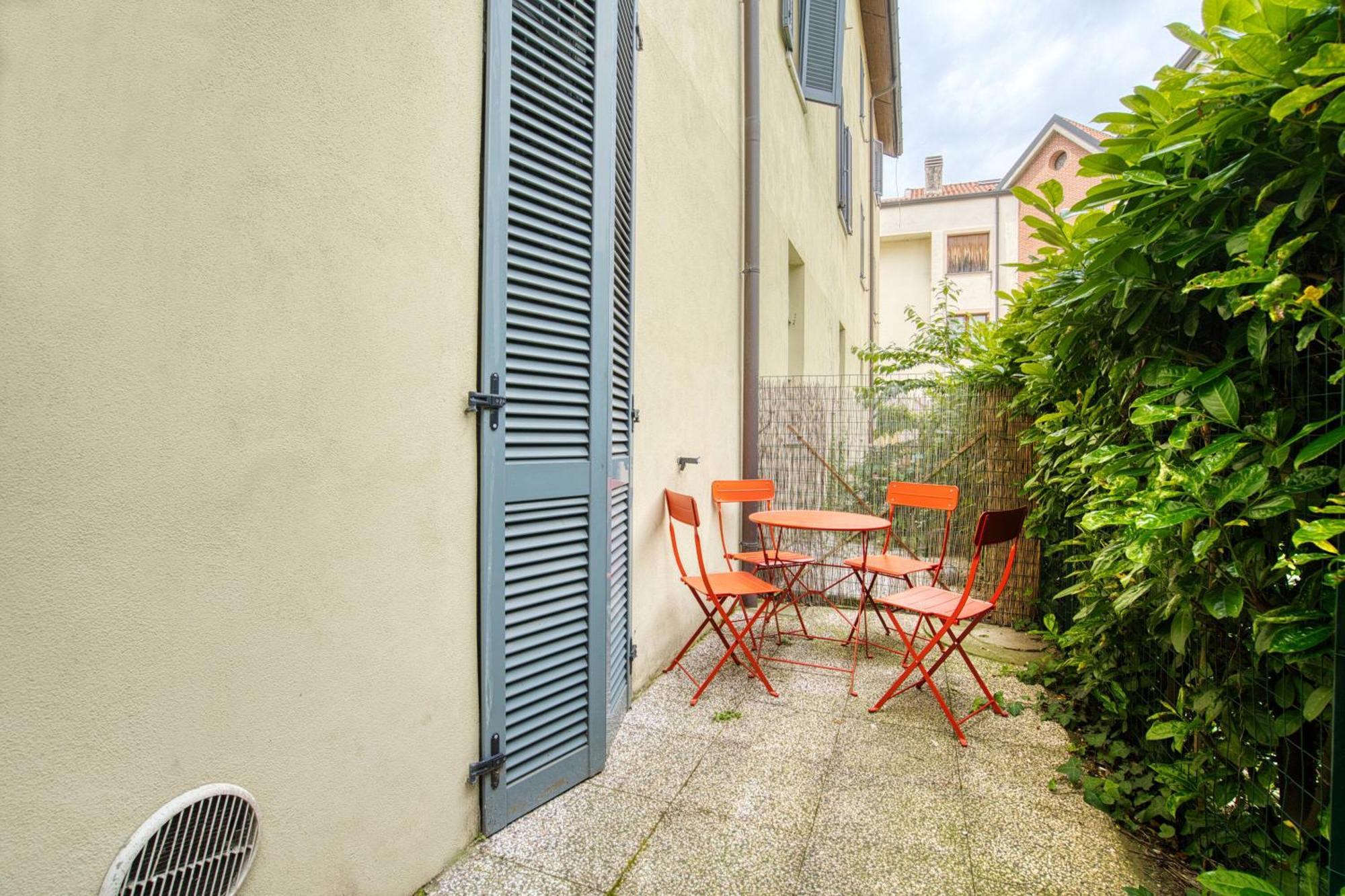 Dieghouse - Monolocale Con Cortile In Corte Lombarda Vicino Al Centro Monza Buitenkant foto
