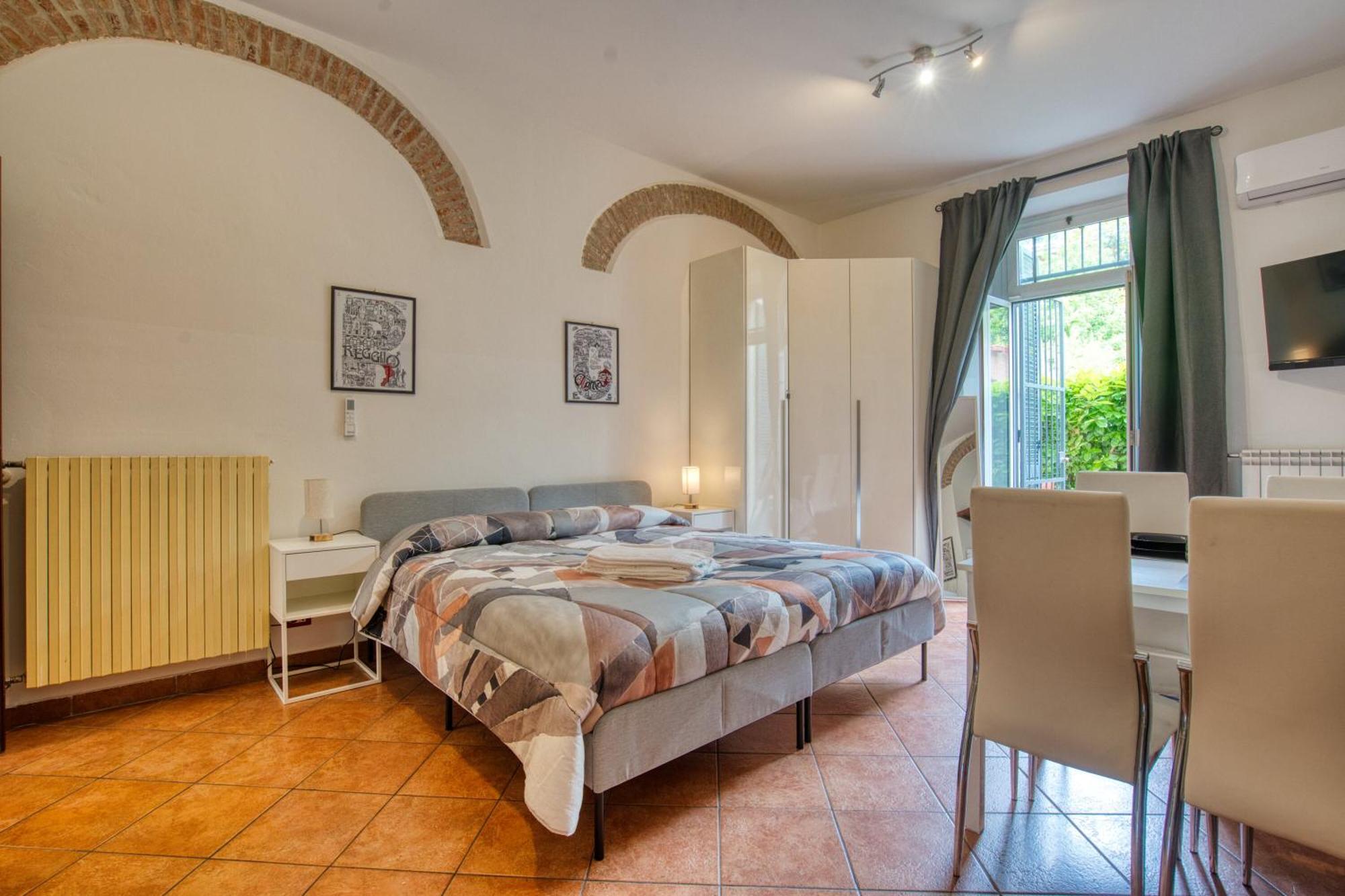 Dieghouse - Monolocale Con Cortile In Corte Lombarda Vicino Al Centro Monza Buitenkant foto
